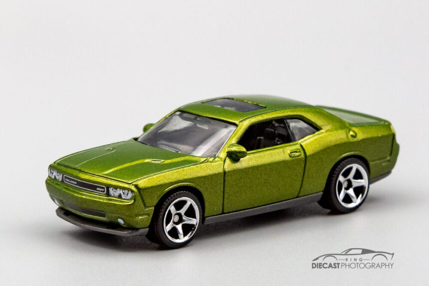 Matchbox Dodge Challenger Srt8 Uncarded Crazy 4 Diecasts 0079