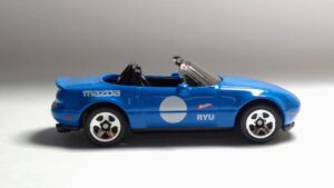 Hot Wheels '91 Mazda MX-5 Miata - (FYB66) - Image 3