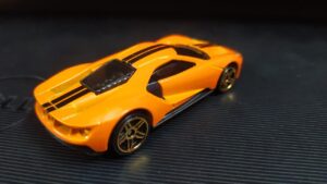 Hot Wheels '17 Ford GT - Uncarded - Image 2