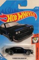 Hot Wheels Dodge Challenger 15 SRT (FJX76)