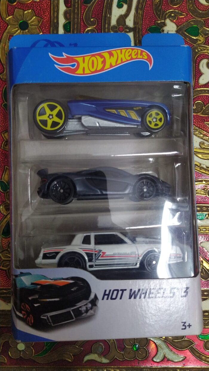 Hot Wheels 3 Cars Multi-pack #3 - Image 1