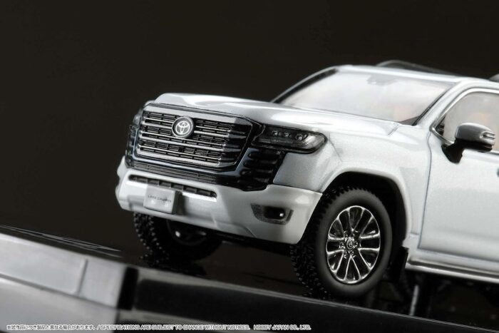 [Japan Import] Hobby Japan - 1/64 Toyota Land Cruiser (JA300W) ZX Precious White Pearl/Beige Interior. - Image 3