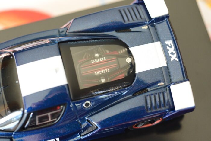 [Imported] Hot Wheels Elite - Ferrari FXX #24 year 2006 Tour de France blue with white stripes 1:43 Scale - Image 7