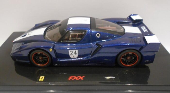 [Imported] Hot Wheels Elite - Ferrari FXX #24 year 2006 Tour de France blue with white stripes 1:43 Scale - Image 2