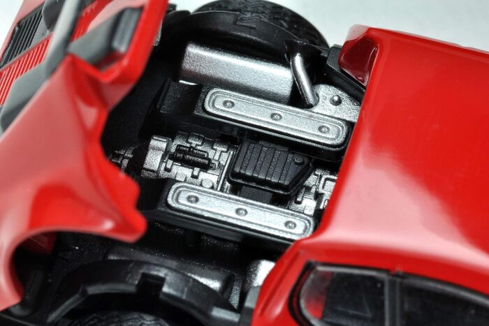 [Japan Import] Tomica Limited Vintage Neo - 1/64 TLV-NEO Ferrari 365 GT4 BB Red/Black - Image 6