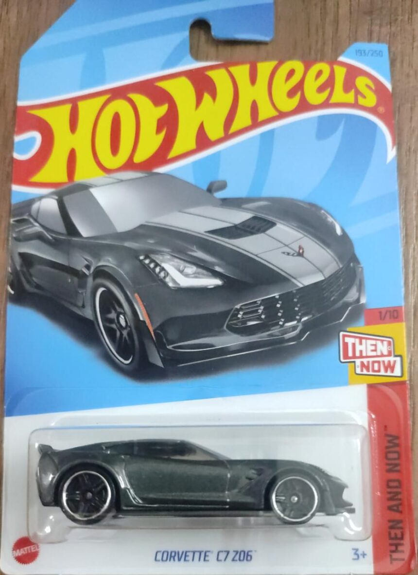 Hot Wheels – Corevette C7 Z06 (HKJ40) – Crazy 4 Diecasts