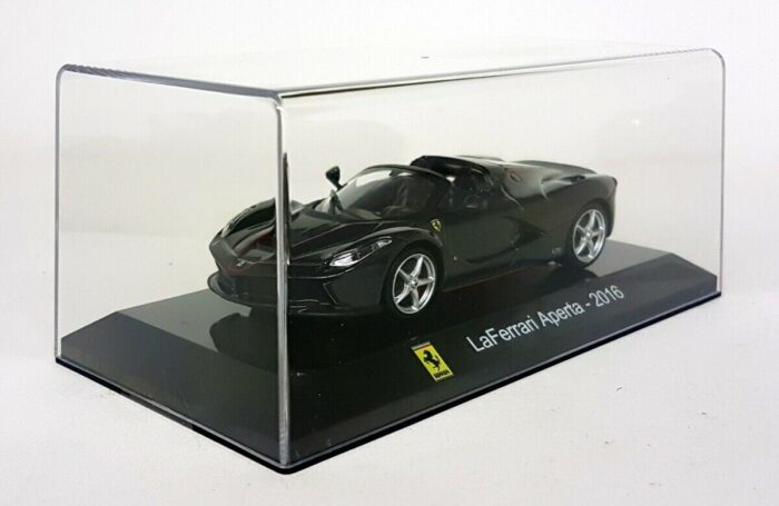 Altaya Ferrari LaFerrari Aperta year 2016 with Display Case - Black 1:43 Scale - Image 7