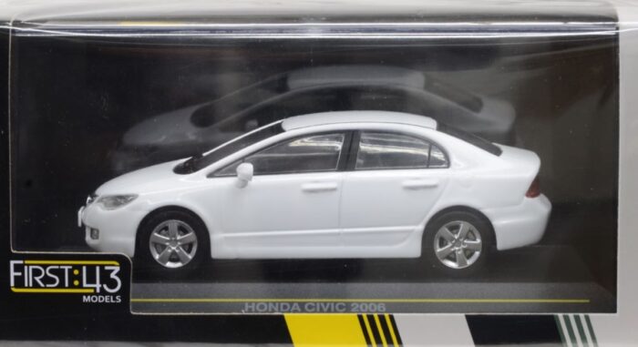 First 43 Honda Civic 2006 White 1:43 Scale - Image 3