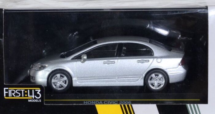 First 43 Honda Civic 2006 Light Silver 1:43 Scale - Image 2