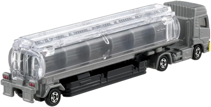 Tomica Long Type #136 - UD Trucks Quon Tank Truck [Imported] - Image 4