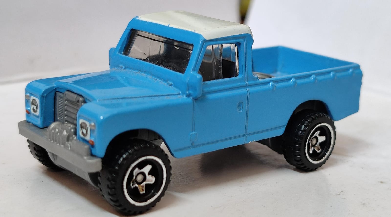 Hot wheels land rover series 3 on sale