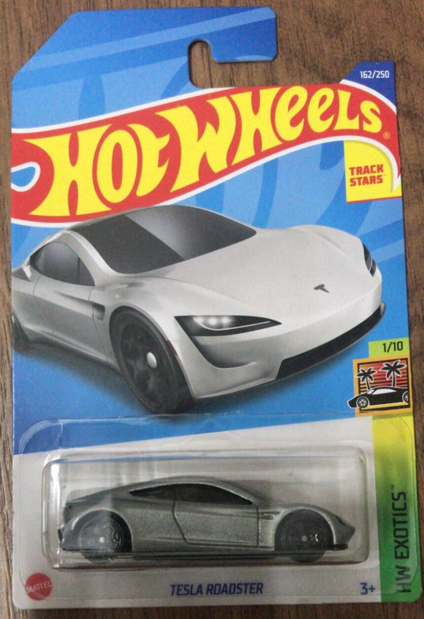 Hot Wheels – Tesla Roadster (HCV04) [Imported]. – Crazy 4 Diecasts