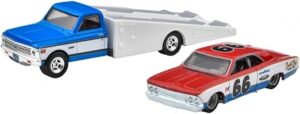 Hot Wheels Team Transporter - 66 Chevelle & 72 Chevy Ramp Truck [Imported]. - Image 2