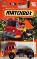 Matchbox - 1965 Ford C900 (HKW59) [Imported].