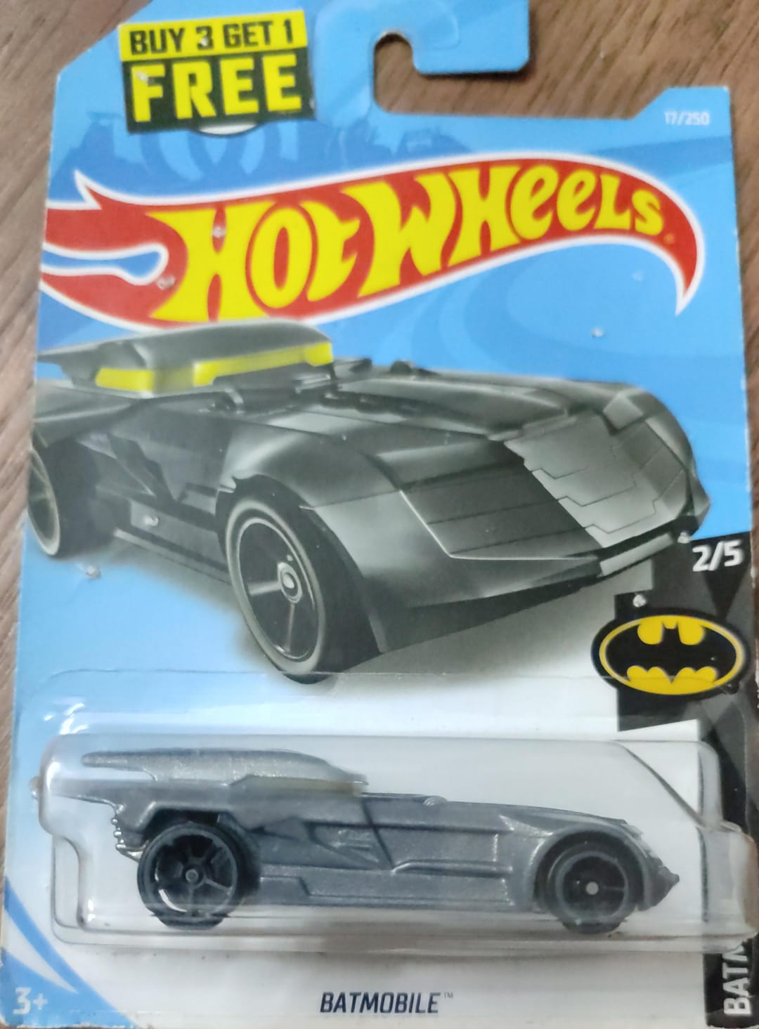 WhatsApp Image 2024-07-31 at 11.35.10 Hot Wheels - Batmobile (FYF60). - Image 1