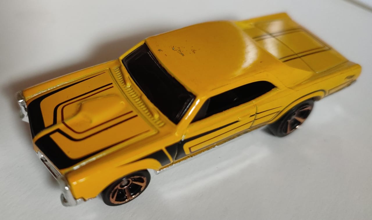 Hot Wheels – 67 Pontiac GTO (Uncarded – Used). – Crazy 4 Diecasts