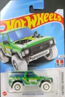 Hot Wheels - Nissan Patrol Custom (HTC89) [US Card] Card Bent, blister loose.