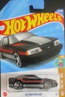 Hot Wheels - 92 Ford Mustang (HYY68) [Imported].