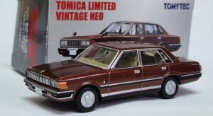 Tomica Limited Vintage Neo 1/64 LV-N75a - Nissan Cedreic 4 Door Sedan. - Image 2