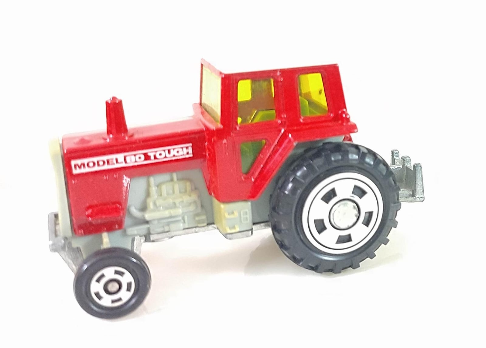 WhatsApp Image 2025-07-19 at 23.23.18 (2) Tomica (Made in Japan) - American Farm Tractor. - Image 1