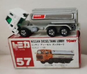 Tomica (Made in Japan) - Nissan Diesel Tank Lorry (Opened - Mint). - Image 2
