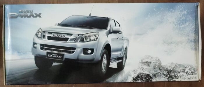 1:18 Licensed Scale Model - Isuzu Dmax Vcross. - Image 2