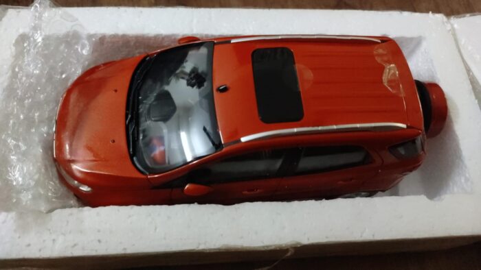 Dealer Edition 1:18 Scale Model - Ford Ecosport. - Image 3