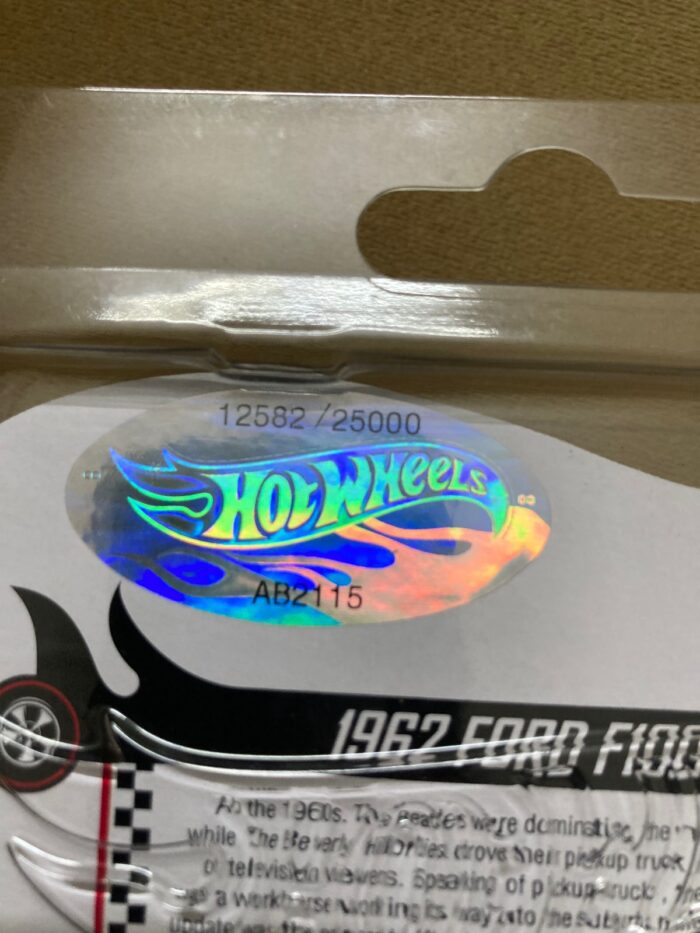 Hot Wheels RLC - 1962 Ford F100 - GXJ18 - Serial# 12582/25000 - Image 3