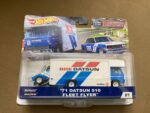 Hot Wheels Team Transport #9 - 71 Datsun 510 - Fleet Flyer - FYT12 (Imported)