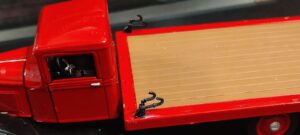 The National Motor Museum - 1934 Ford Flatbed Tow Truck Red 1/32 (Opened). - Image 3