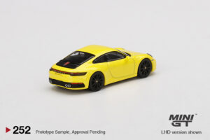 MINI GT - Porsche 911 Carrera 4S - Racing Yellow - Image 3