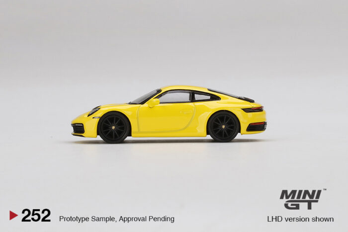 MINI GT - Porsche 911 Carrera 4S - Racing Yellow - Image 4