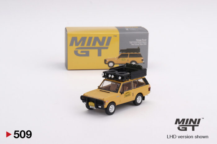 MINI GT - Range Rover - 1982 Camel Trophy Papua New Guinea Team USA LHD - Image 1