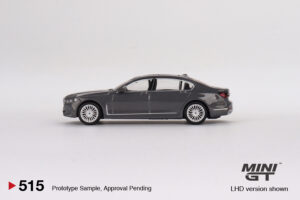 MINI GT - BMW 750Li xDrive - Bernina Grey Amber Effect - Image 4