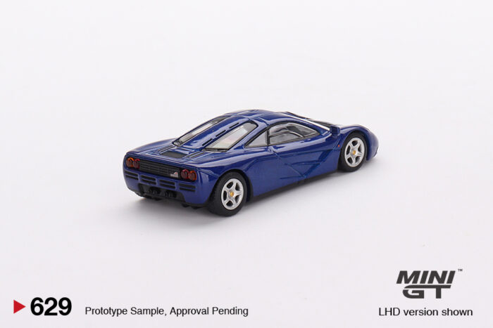 MINI GT - McLaren F1 - Cobalt Blue - Image 3