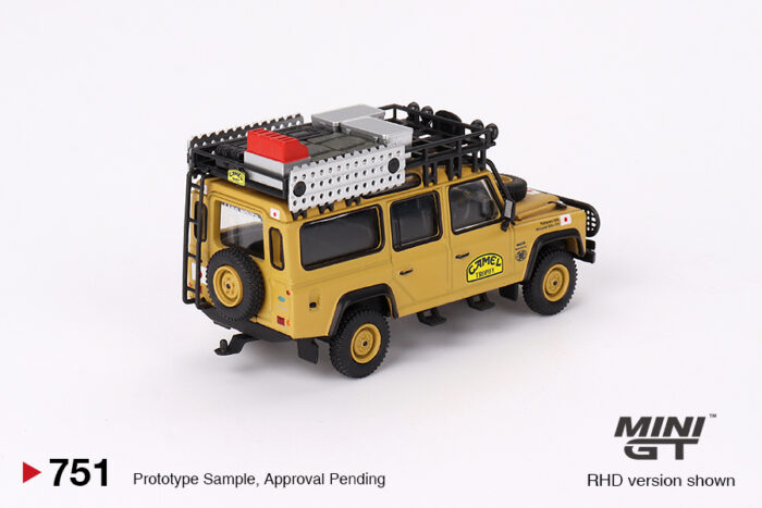 MINI GT - Land Rover Defender 110 - 1989 Camel Trophy Amazon Team Japan - Image 3