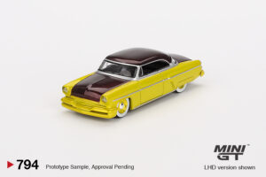 MINI GT - Lincoln Capri Hot Rod 1954 - Lime Yellow - Image 2