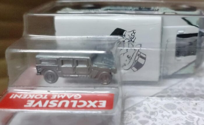 Johnny Lightning - 2004 Hummer H1 (85th Anniversary Edition of Monopoly). - Image 2