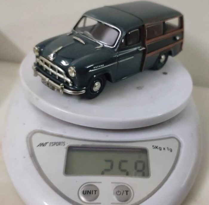 Crossway Models 1:43 - Morris Oxford Series II Traveller. - Image 2