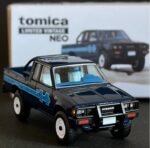Tomica Limited Vintage - Nissan Truck (LV-N321b).