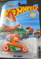 Hot Wheels - Cone Shaker (HYW35).