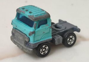 Tomica - Hino Semi Trailer.