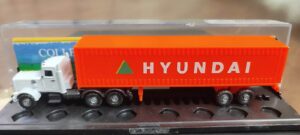 Vintage 1998 Smart Toys Diecast Tractor Trailers Hyundai (Scale 1:87). - Image 2