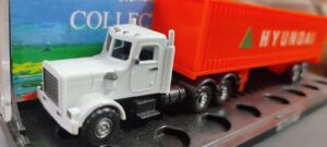 Vintage 1998 Smart Toys Diecast Tractor Trailers Hyundai (Scale 1:87).