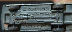 Tomica - Toyota Hiace Commuter. - Image 3