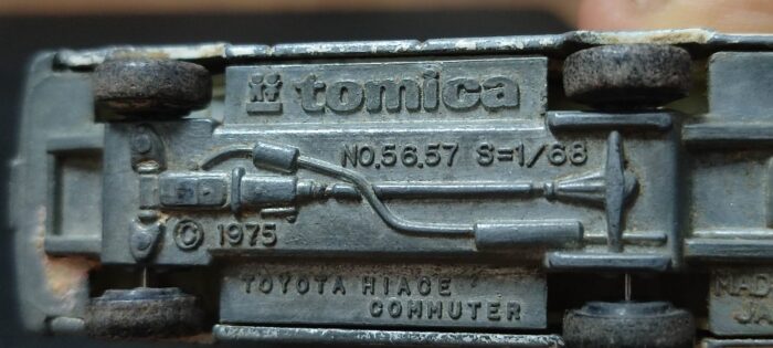 Tomica - Toyota Hiace Commuter. - Image 3