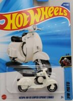 Hot Wheels Mainline - Vespa 90 SS Super Sprint (1966) - JBB07 - White