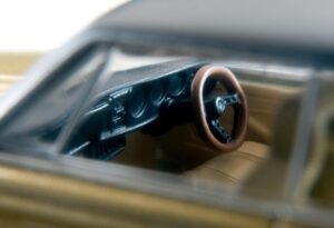 Tomica Limited Vintage LV-192b Toyota Crown Hardtop Super Deluxe 1970 Yellow Metallic - Image 8