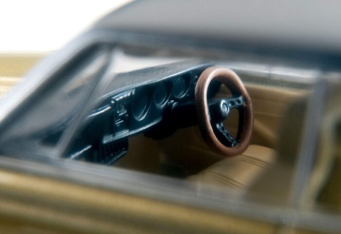 Tomica Limited Vintage LV-192b Toyota Crown Hardtop Super Deluxe 1970 Yellow Metallic - Image 8