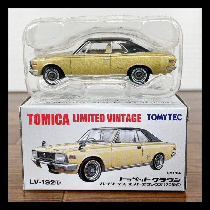 Tomica Limited Vintage LV-192b Toyota Crown Hardtop Super Deluxe 1970 Yellow Metallic - Image 9